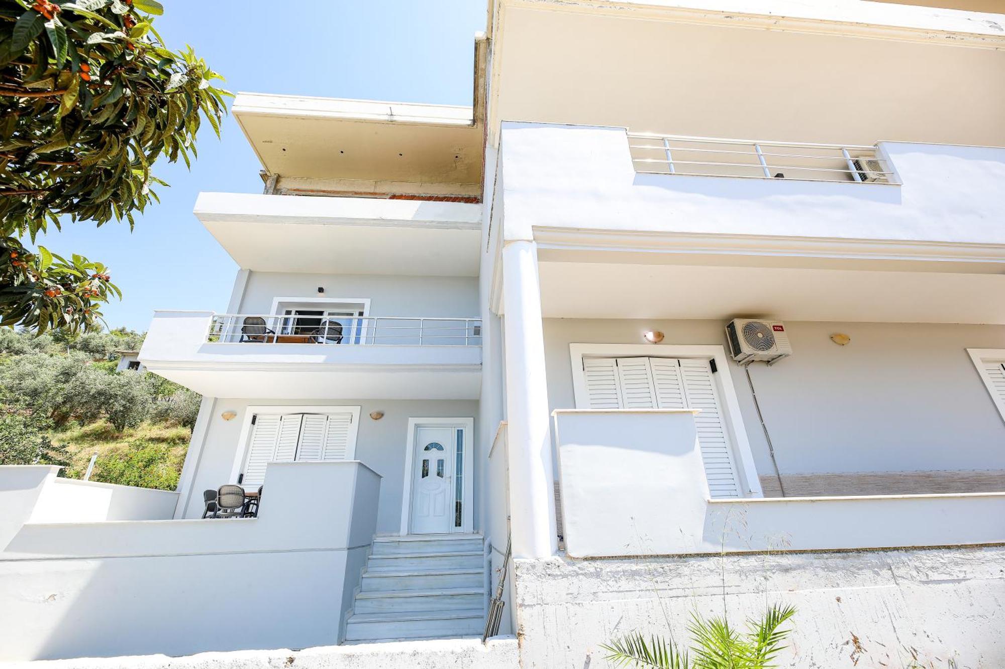 Luisanna Free Parking Hotel