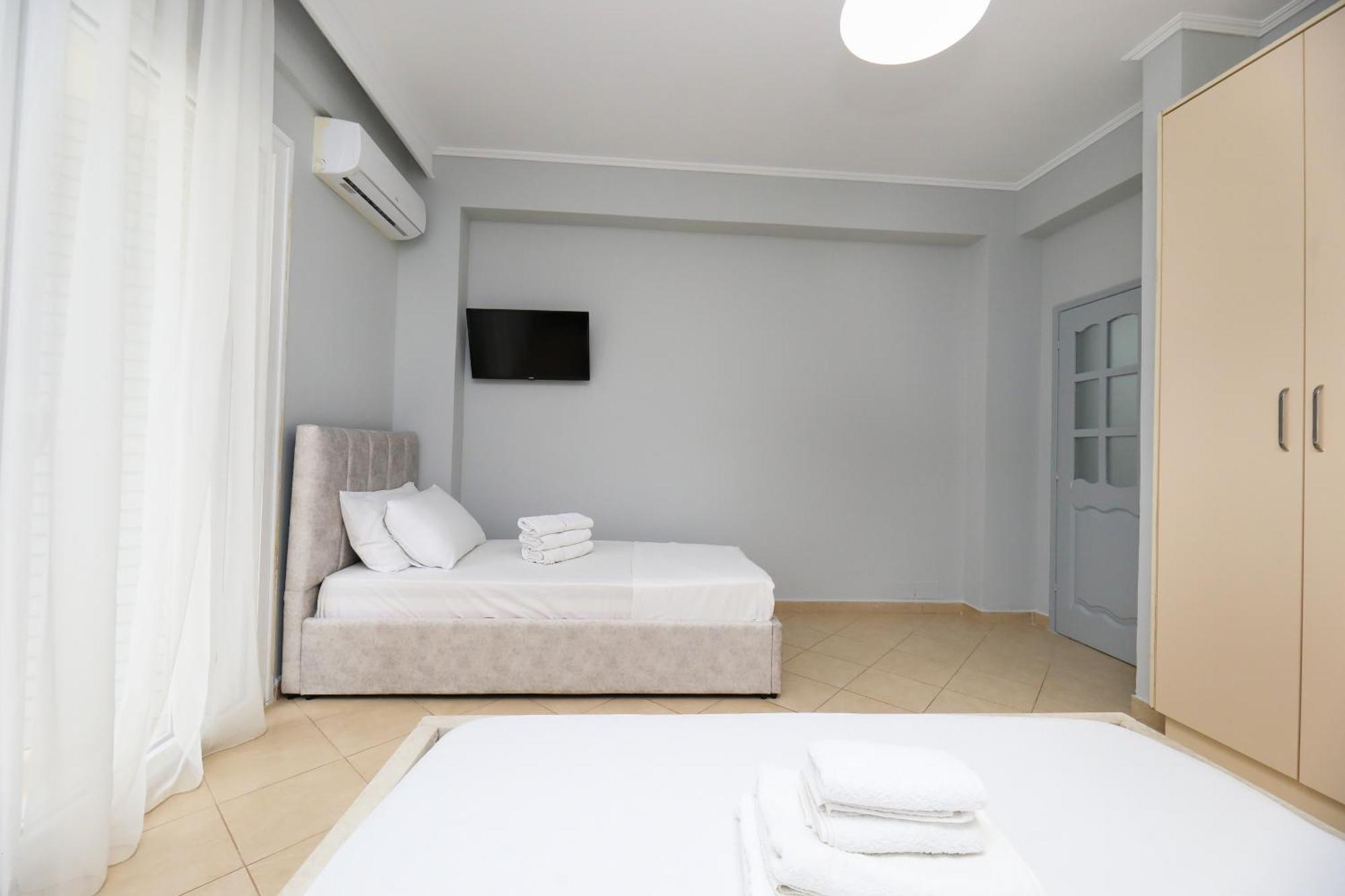 Luisanna Free Parking Hotel *